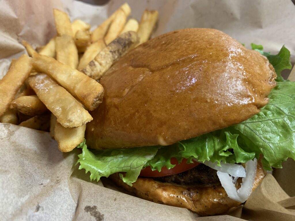 ハワイ ご飯　テディーズビガーバーガー