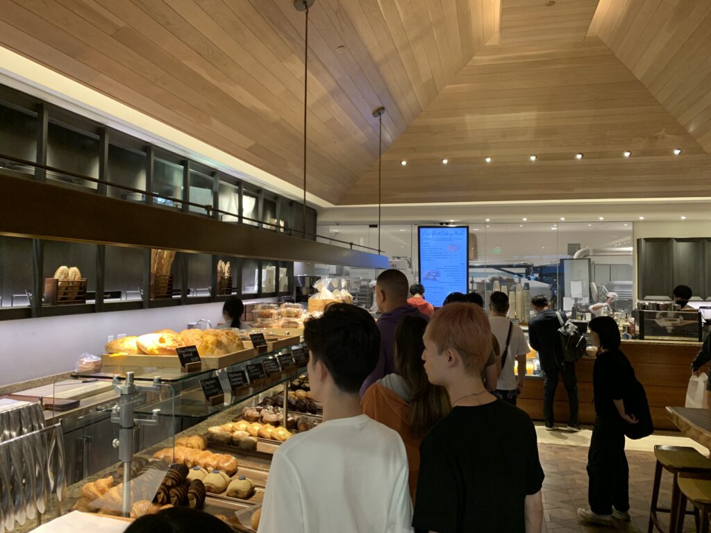 ハワイ ご飯 ハレクラニベーカリー